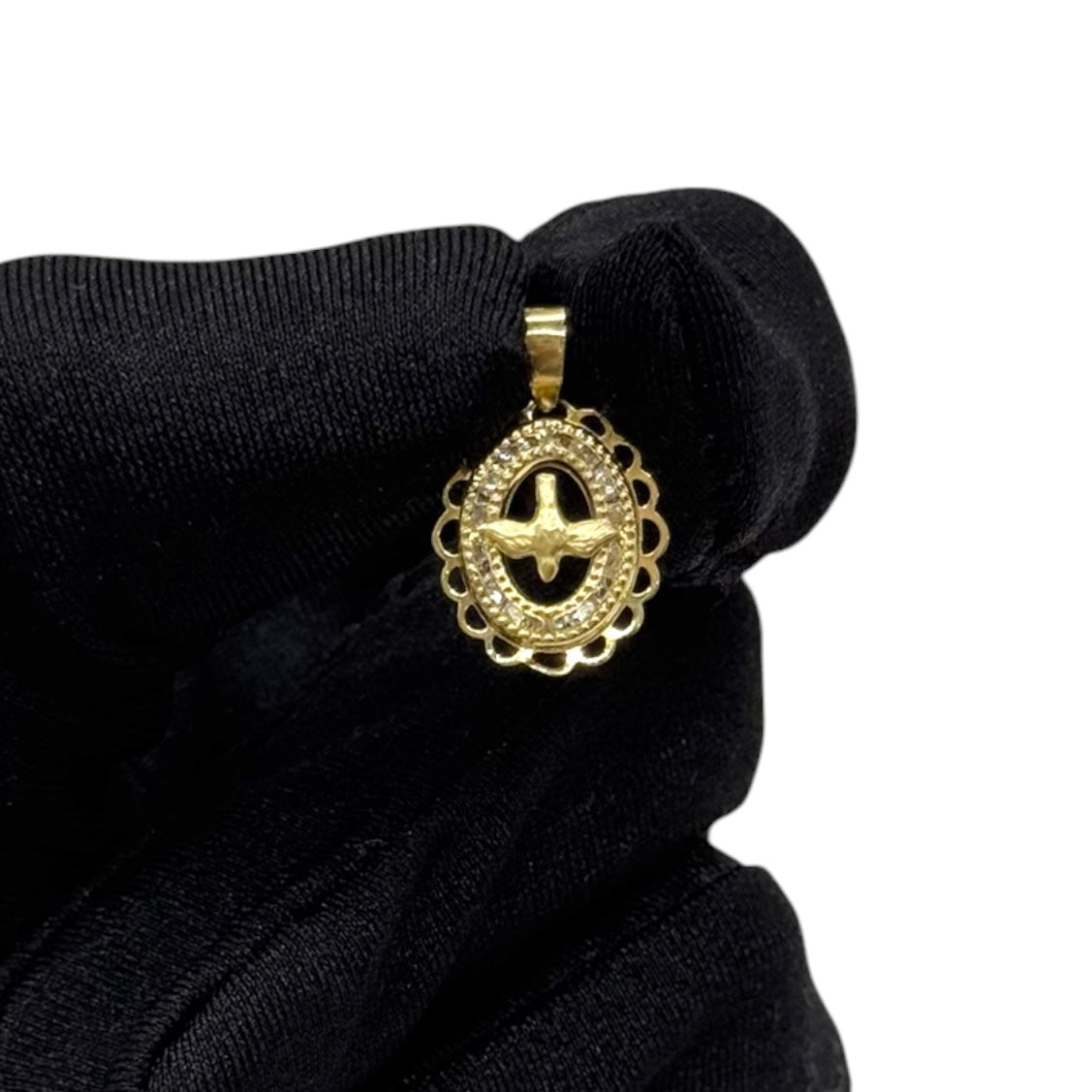 Espíritu Santo Calado con Zirconias Premium en Oro 10k