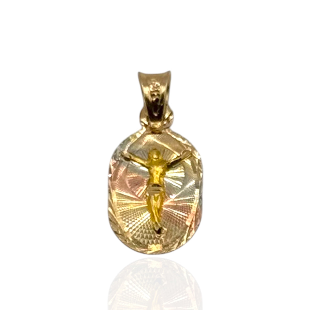 Medalla Cristo Crucificado Tricolor Mediana en Oro 14k