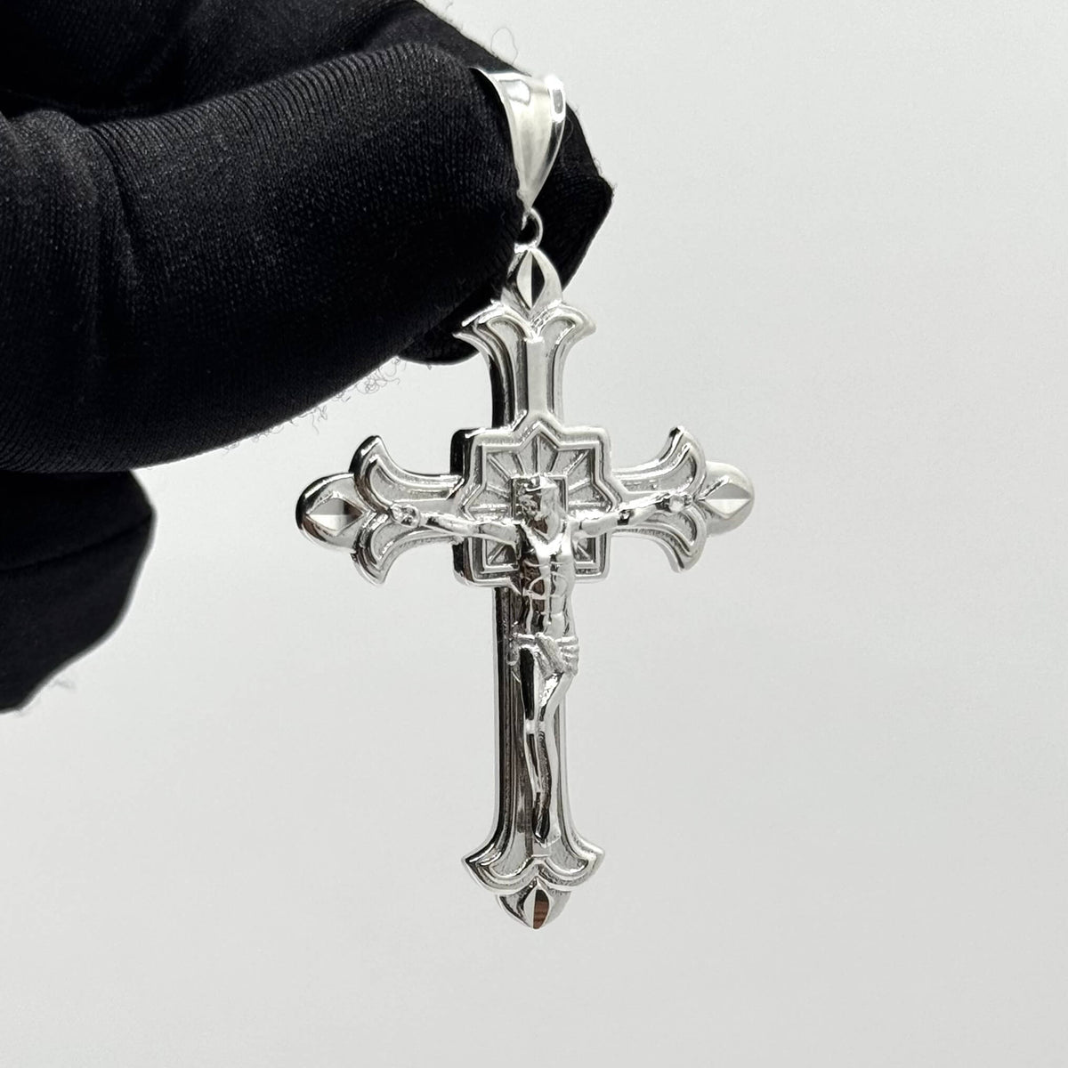 Cruz Gótica Silver