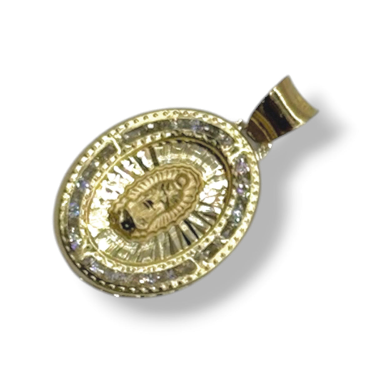 Virgen de Guadalupe Oval con Zirconias Premium Oro 10k