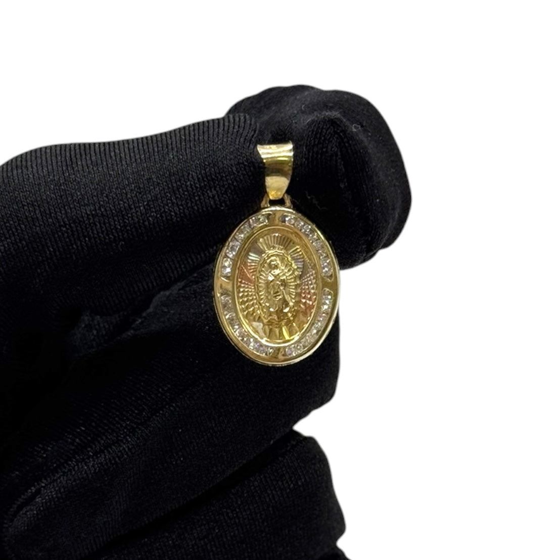Virgen de Guadalupe Oval con Zirconias Clásica en Oro 10k