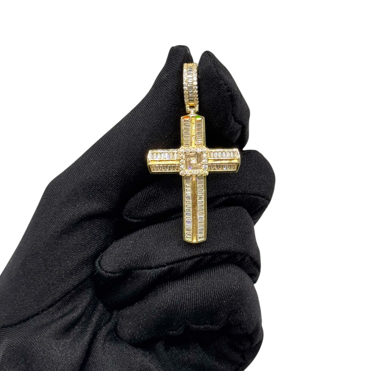 Cruz Baguette Pavé en Oro 10k