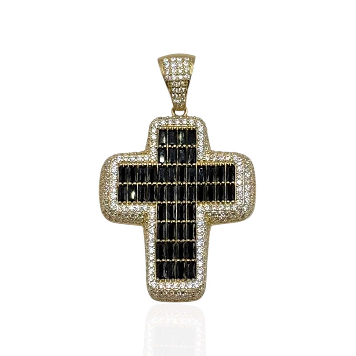 Cruz Black Baguette Pavé en Oro 10k