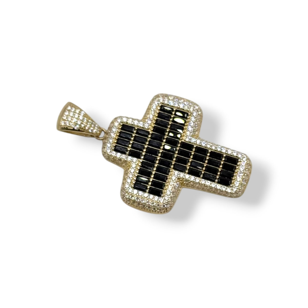 Cruz Black Baguette Pavé en Oro 10k